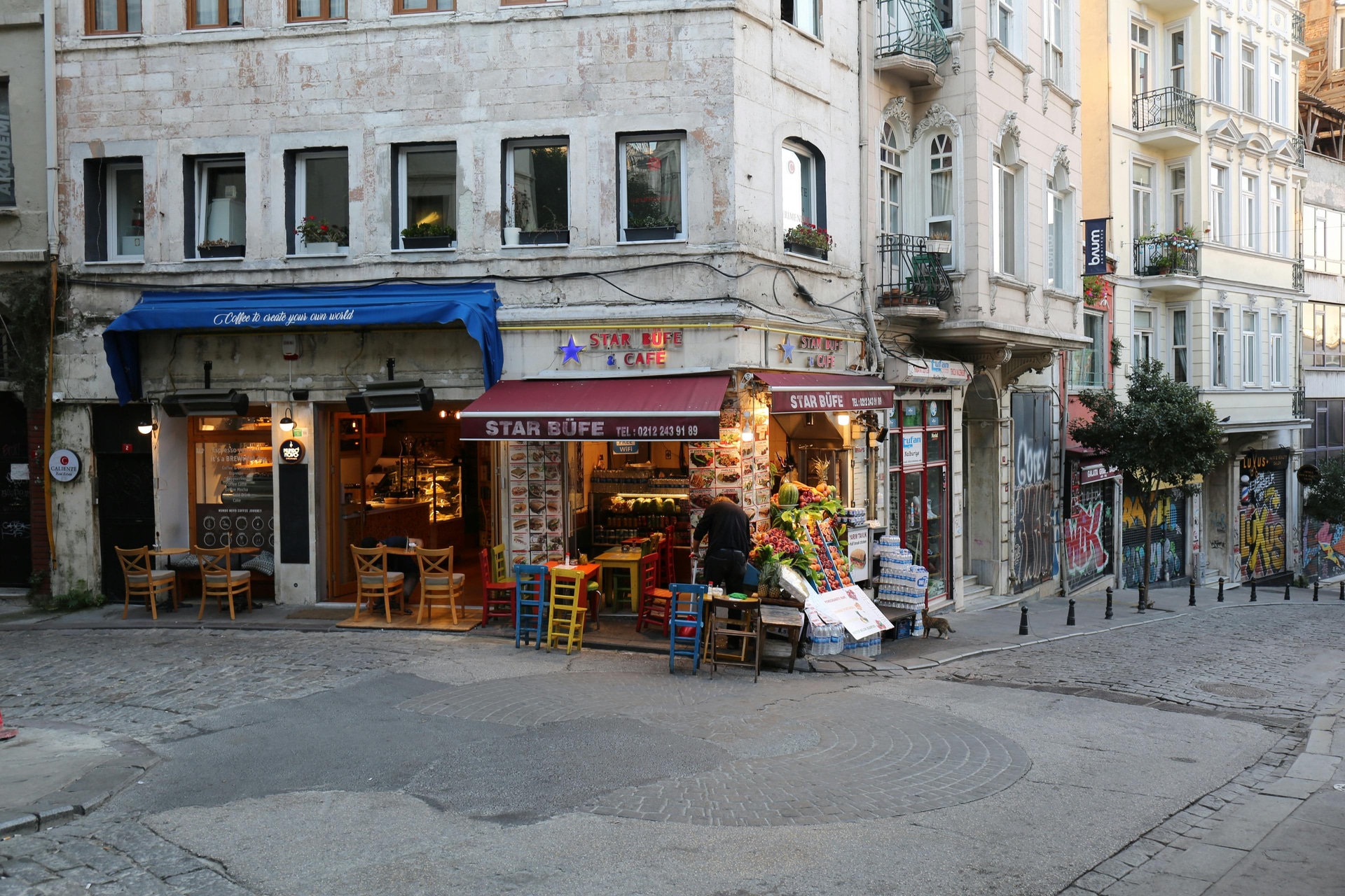 Find a Relaxing Coffee Shop Lloret De Mar Experience