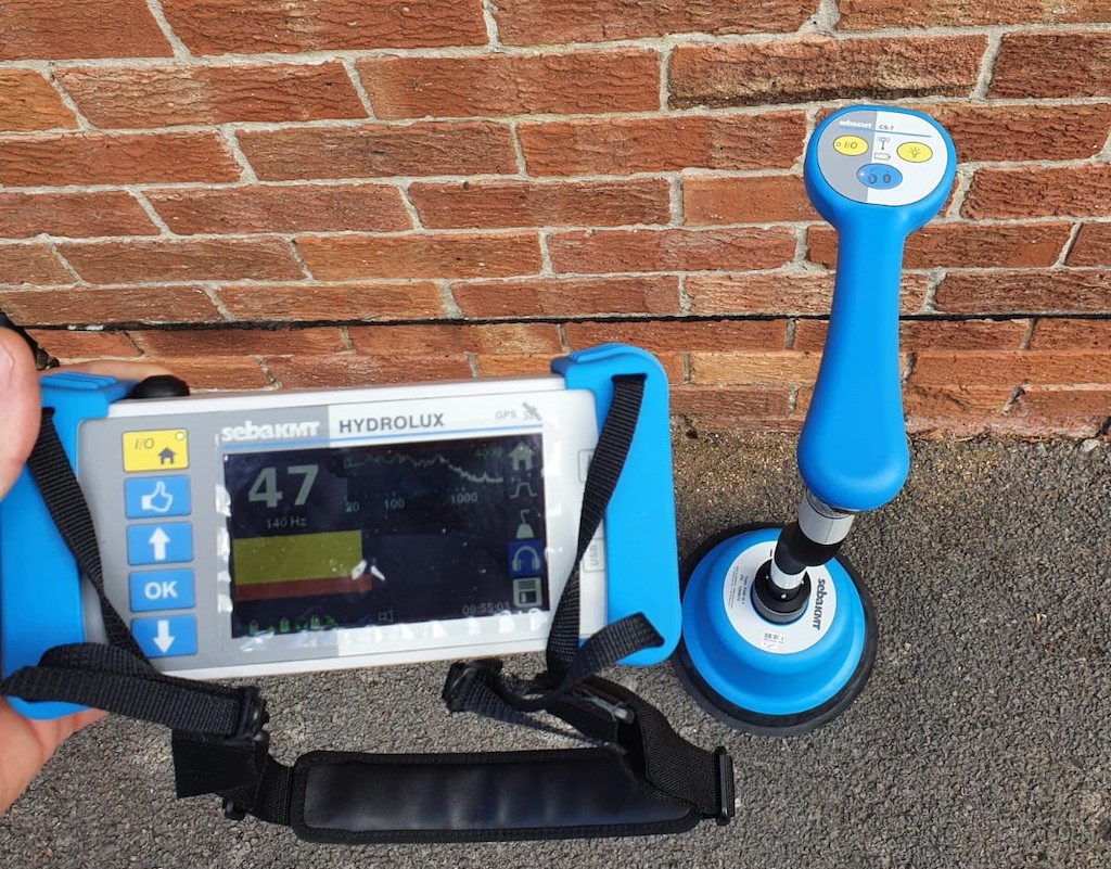 Non-Invasive Water Leak Detection with Acoustic and Tracer Gas Tools